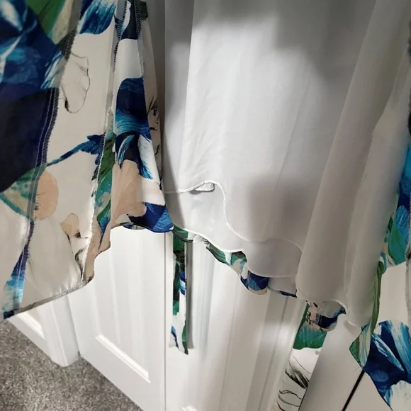 White House Black Market sleeved godet dress, petite 4 - Picture 8 of 8